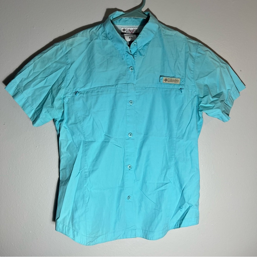 women’s columbia Medium fishing shirt